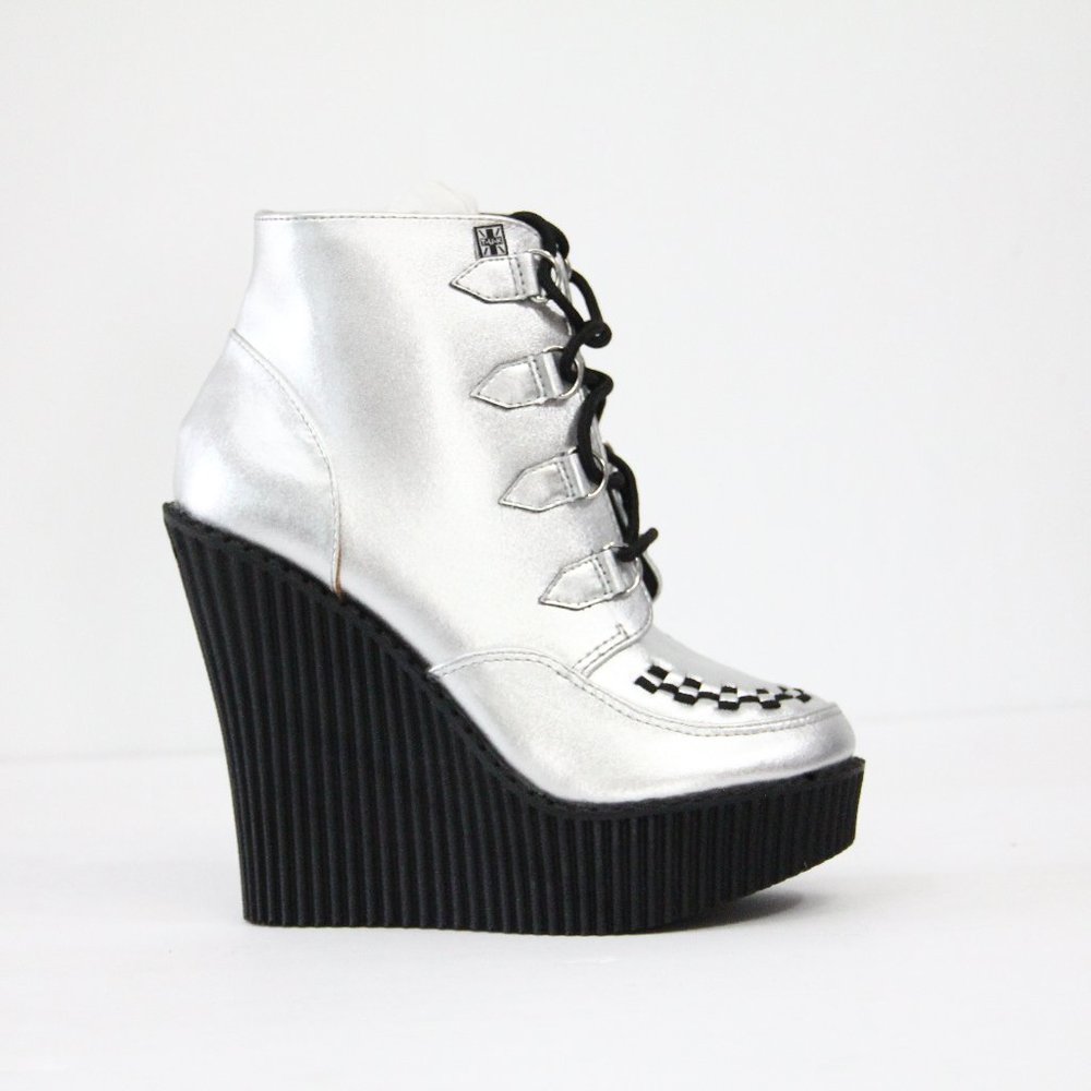 T.U.K Platform Shoes sz 6 NEW Women Creeper Bootie Ultra High Wedge